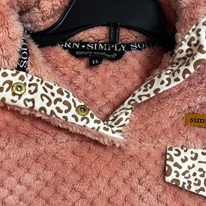 Simply southern pull over